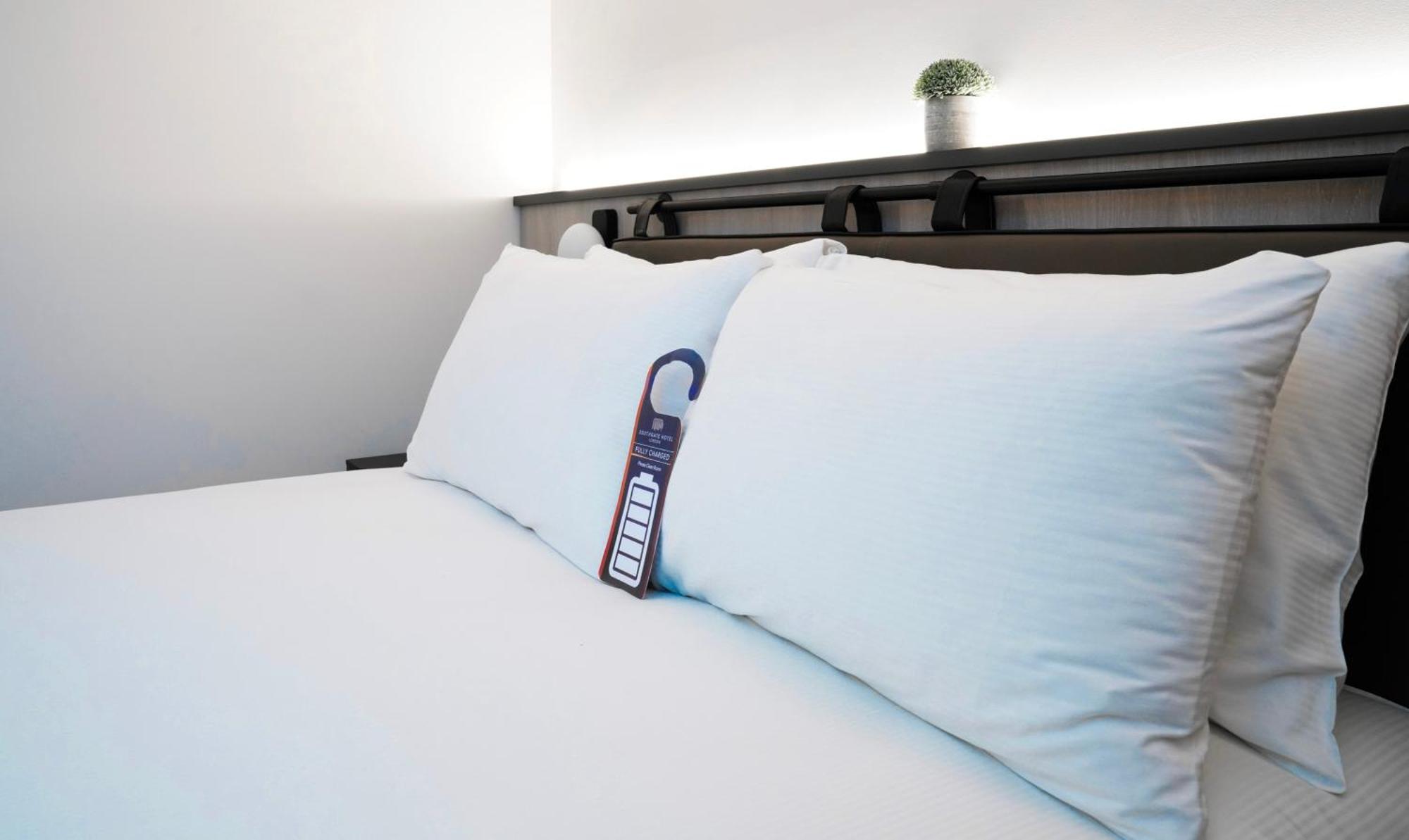 Southgate Hotel London East Barnet Экстерьер фото