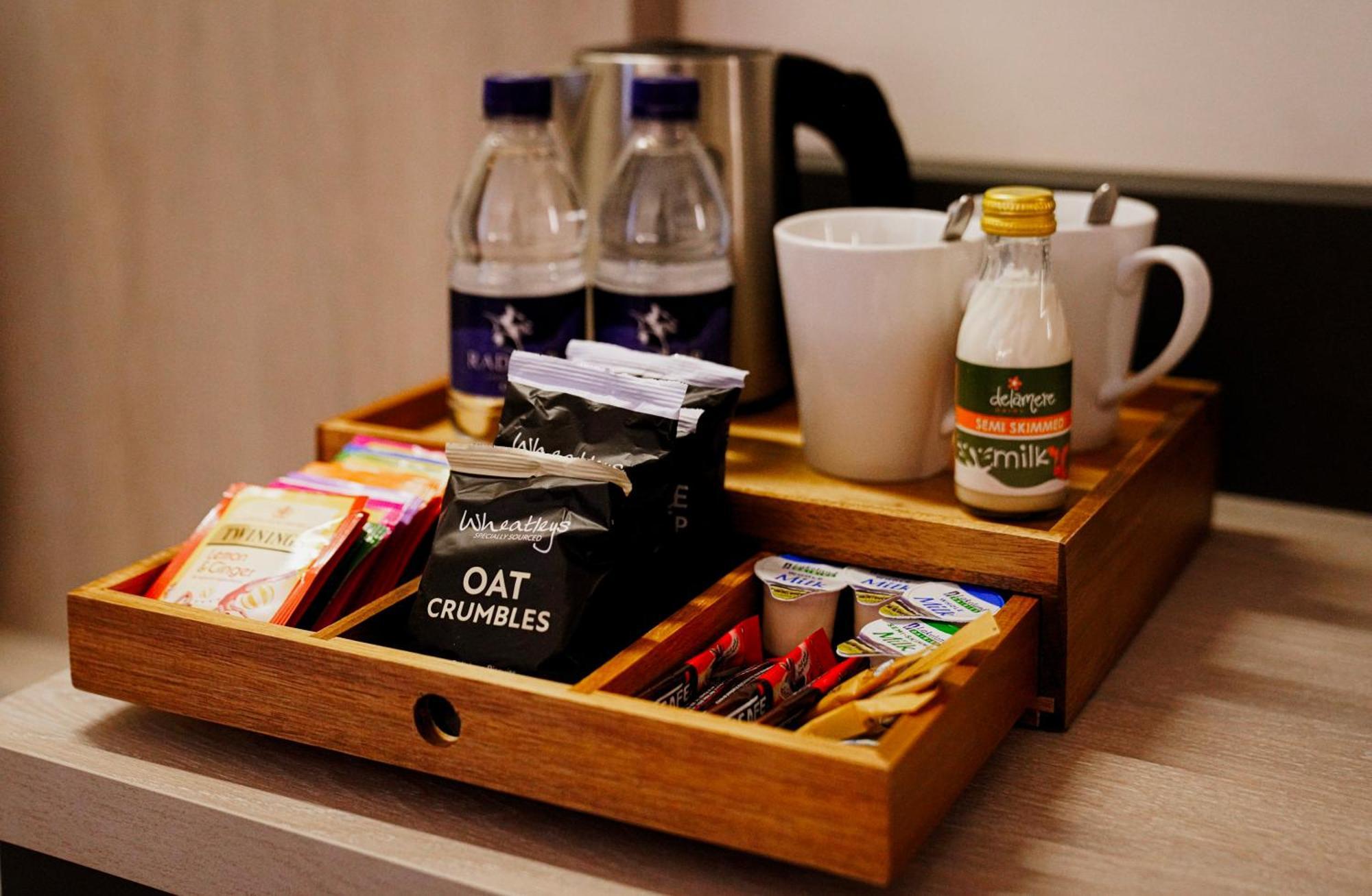 Southgate Hotel London East Barnet Экстерьер фото
